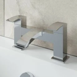 Modern Bathroom Bath Mixer Filler Tap Curved Spout Square Lever Handles Chrome